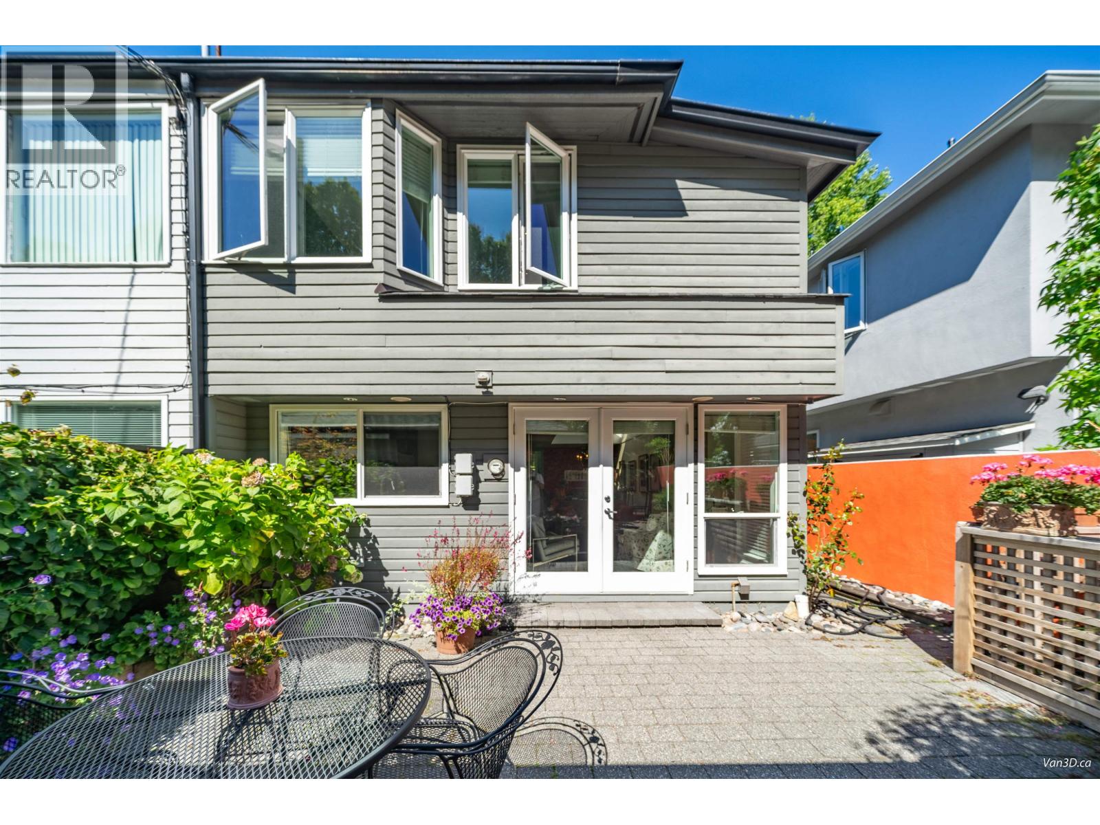 1744 W 14th Ave, Vancouver, BC V6J 2J7