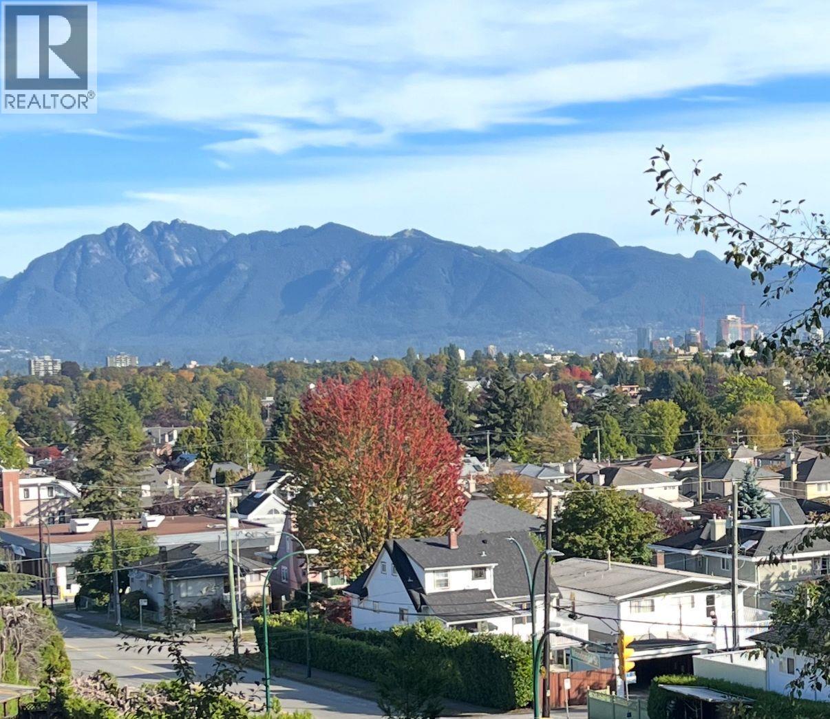 2806 W King Edward Ave, Vancouver, BC V6L 1T9