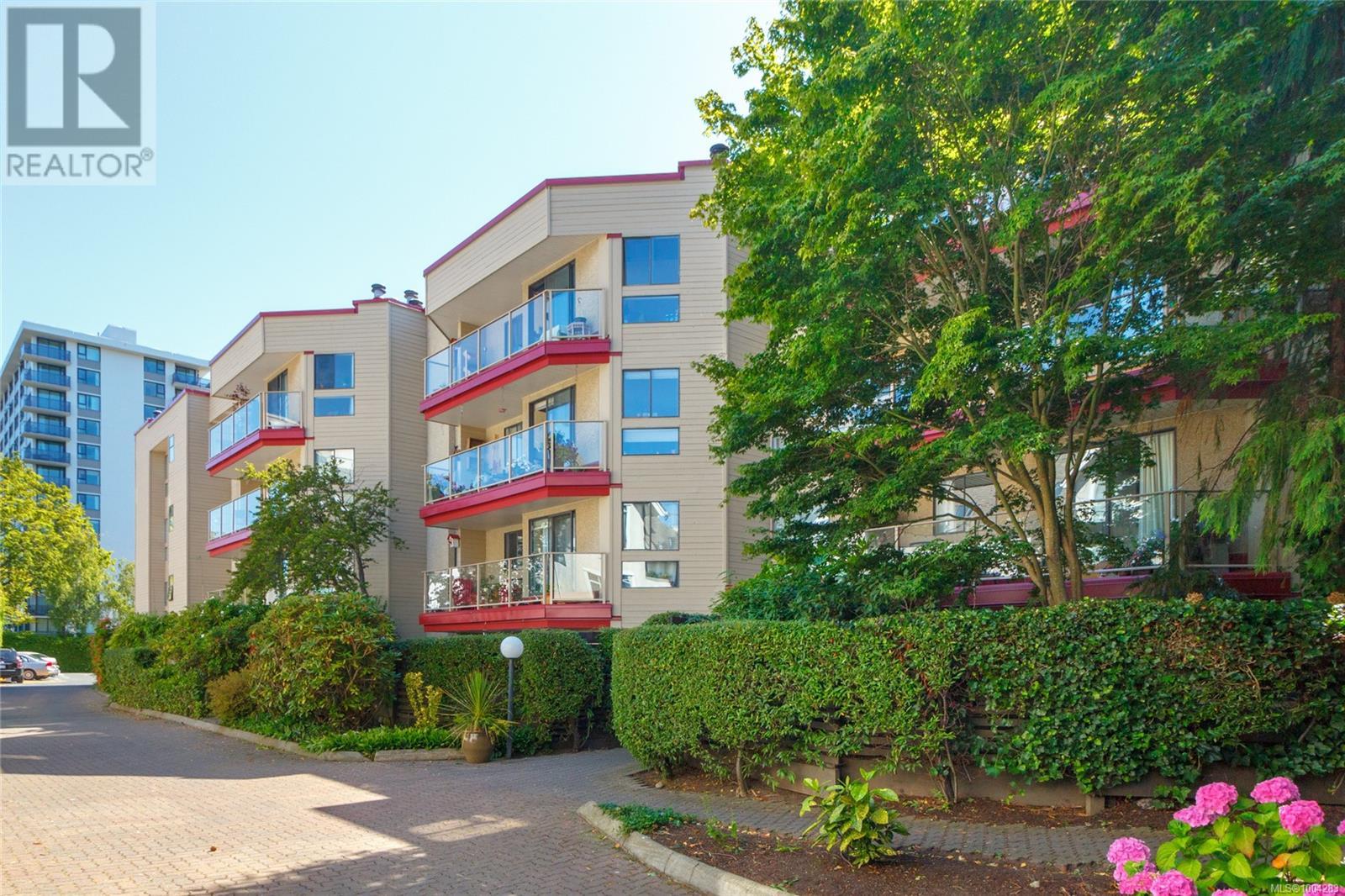 406 Simcoe St Unit 303 St, Victoria, BC V8V 1L1