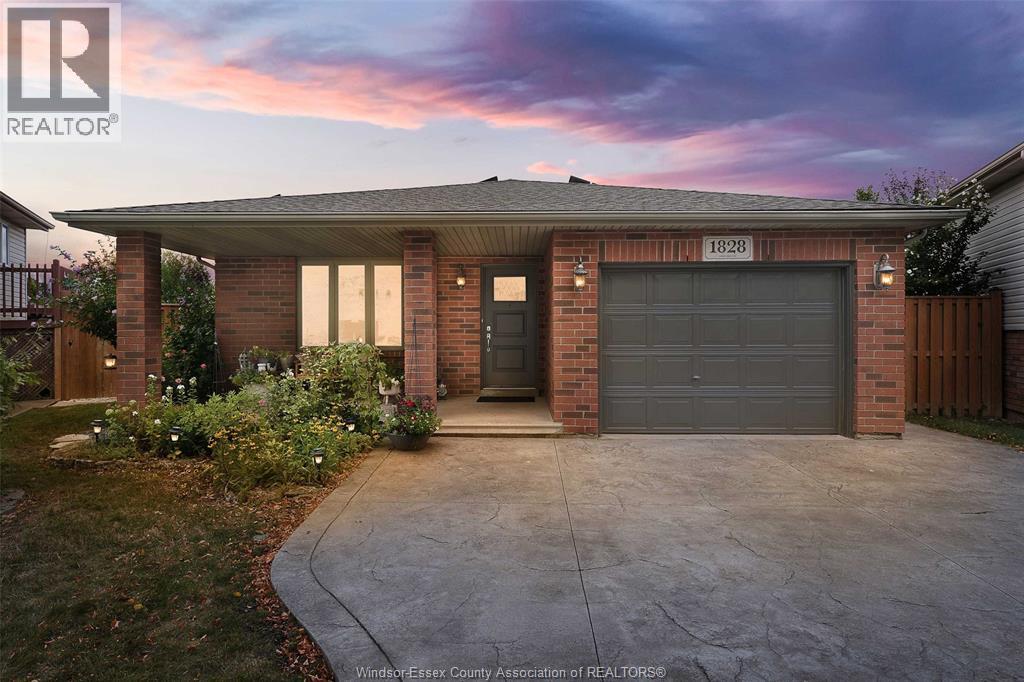 1828 Vicky Cir, Windsor, ON N8W 5P6