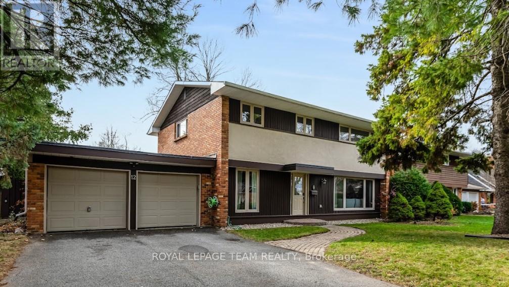 12 Pellan Cres, Ottawa, ON K2K 1J5