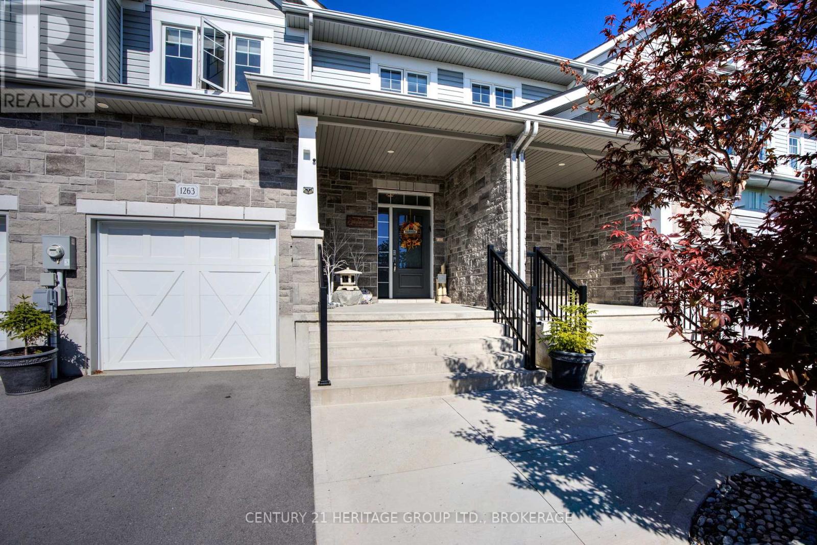 1263 Max Cres, Kingston, ON K7P 0P4