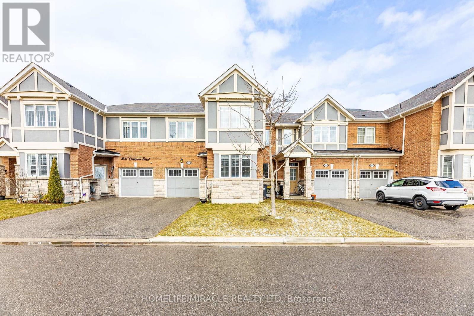 1633 Clitherow St, Milton, ON L9E 0A2