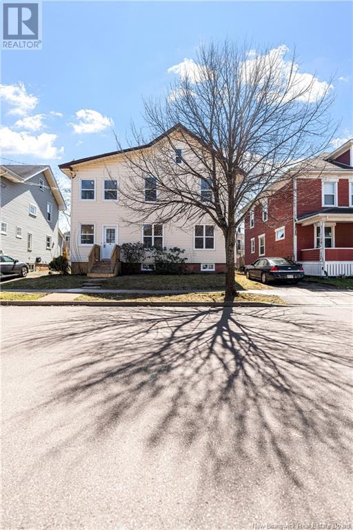 18 Cornell St, Moncton, NB E1C 2W1