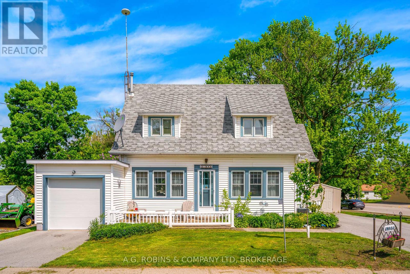 41944 Clarendon St, Wainfleet, ON L0S 1V0