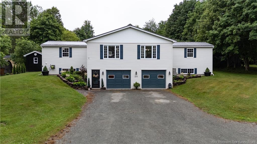 211 Pleasant St, Hillsborough, NB E4H 3B2