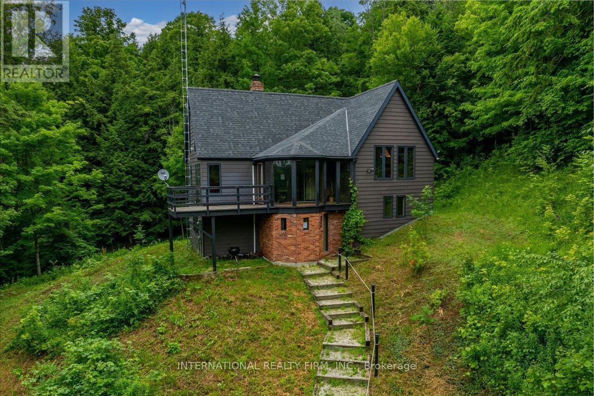 2445 Riverside Dr, Clearview, ON L0M 1G0