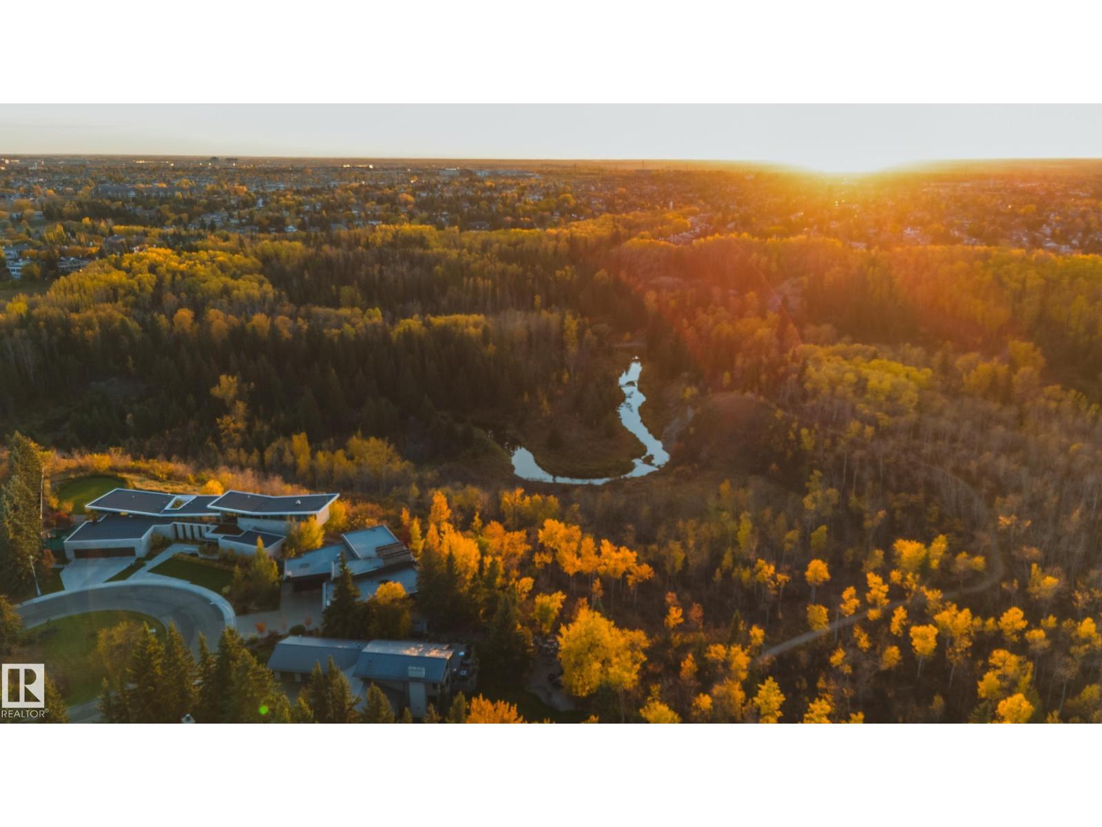 112 Westbrook Dr NW, Edmonton, AB T6J 2E1