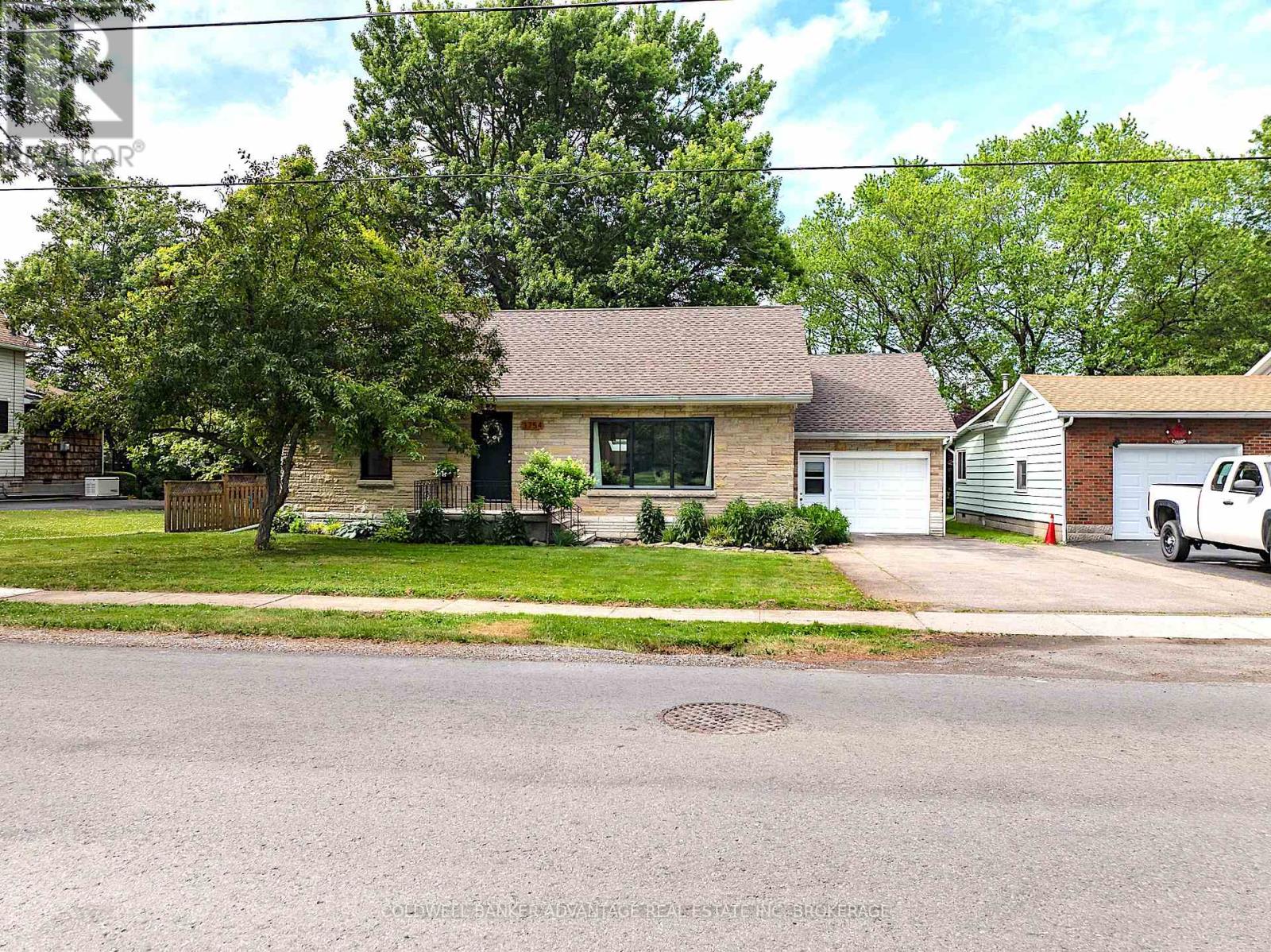 3754 Highland Dr, Fort Erie, ON L0S 1N0