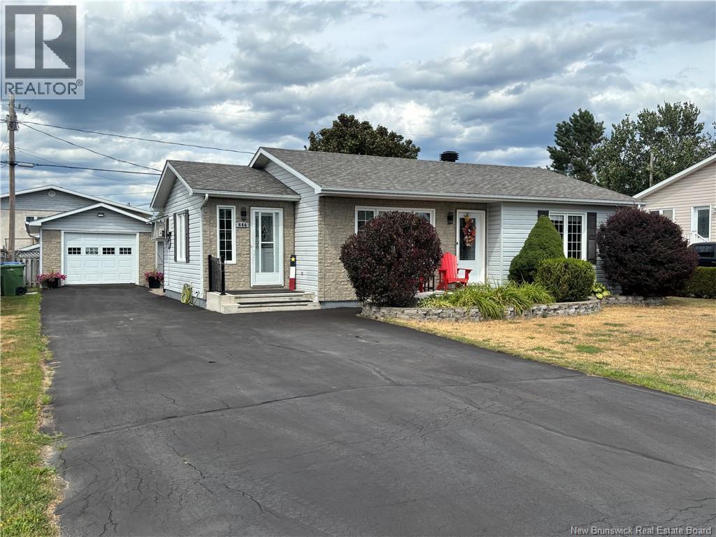846 Rue Stpierre, Beresford, NB E8K 1S2