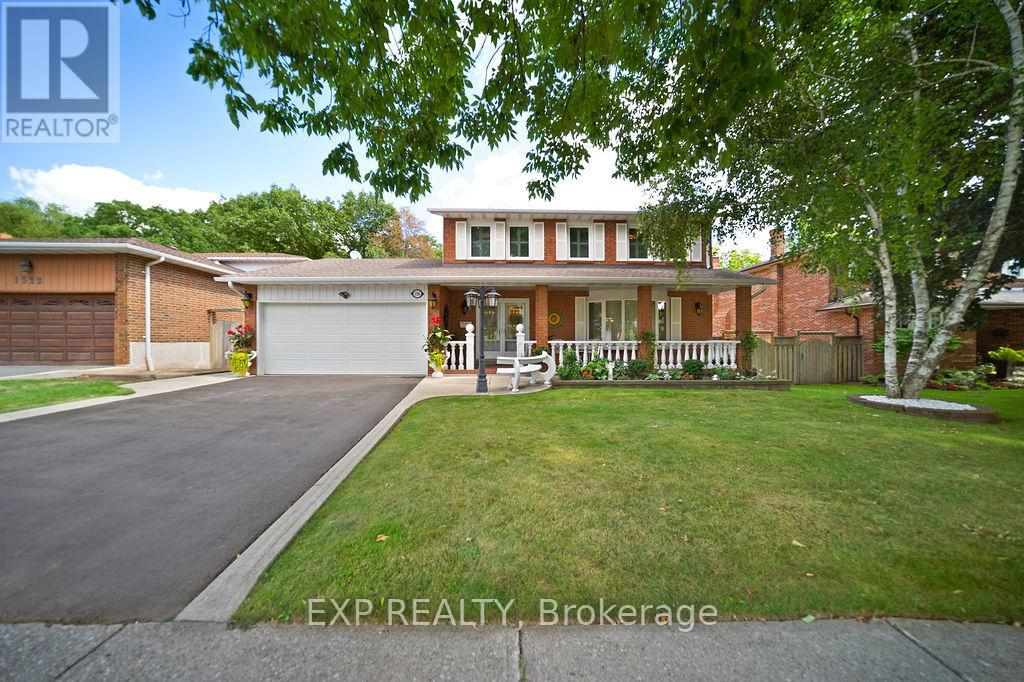 1516 Grand Blvd, Oakville, ON L6H 6E4
