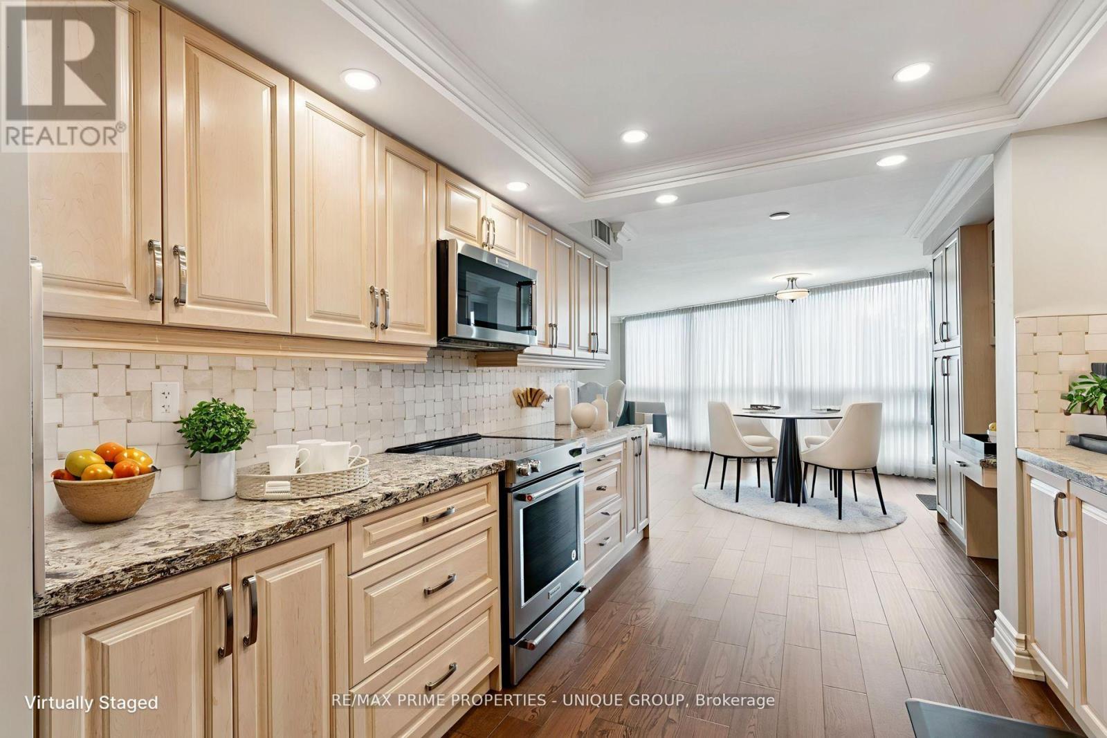 405 2010 Islington Ave, Toronto, ON M9P 3S8
