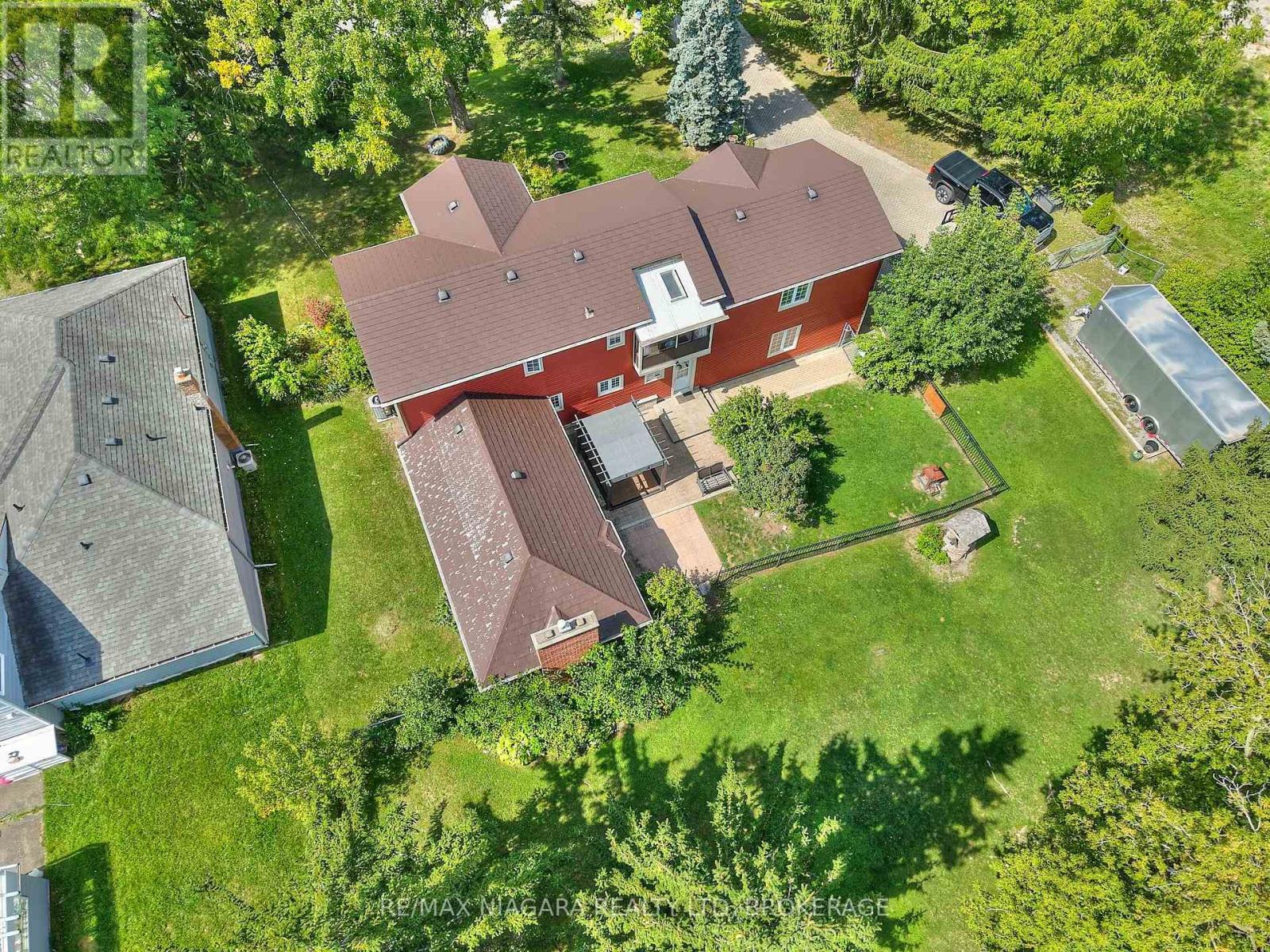 7060 Garner Rd, Niagara Falls, ON L2H 0X7