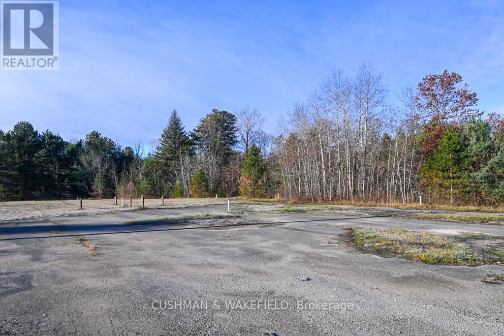 9592 Highway 11, Severn, ON L0K 2B0
