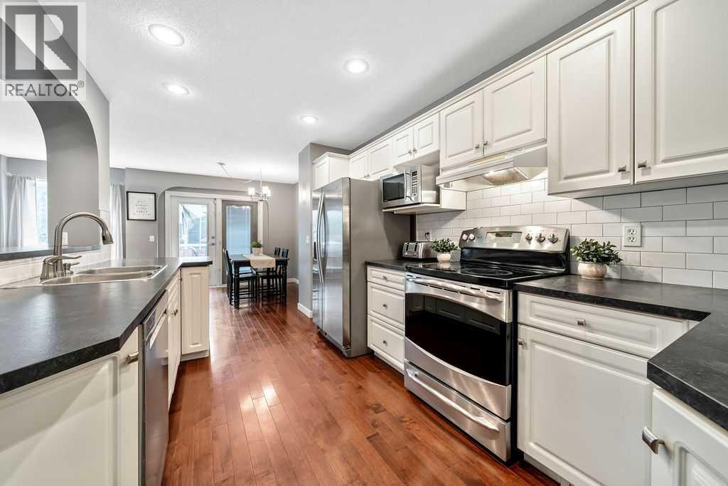 119 Bridlecreek Ter, Calgary, AB T2Y 3N8