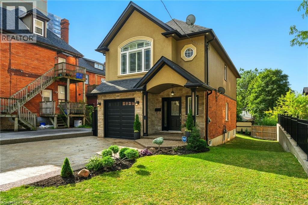 199 Hunter St W, Hamilton, ON L8P 1R7