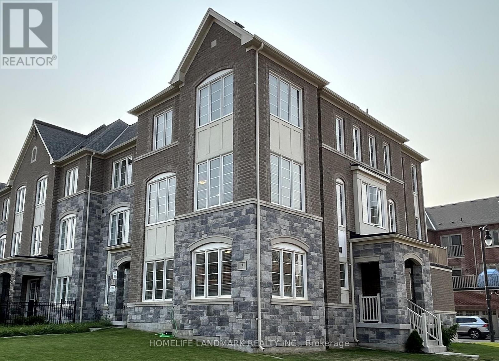 3 Temple Manor Rd, Brampton, ON L6Y 6C5