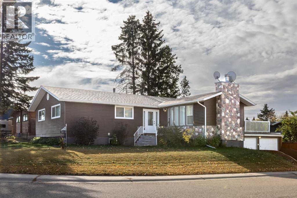35 Street Unit 5015, Innisfail, AB T4G 1H5