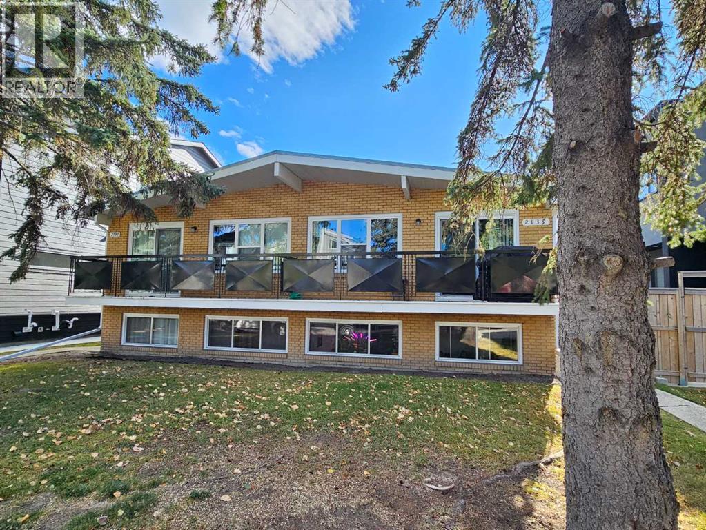 2137 2139 53 Ave SW, Calgary, AB T3E 1K9
