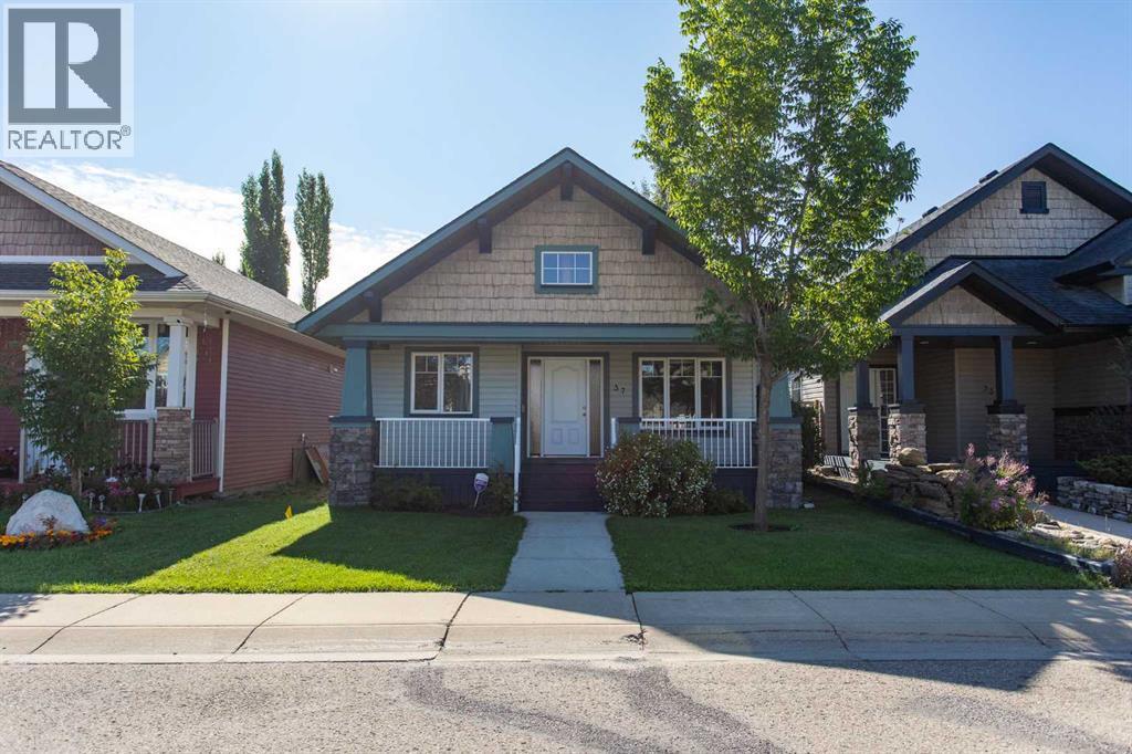 37 Wade Close, Red Deer, AB T4N 7E6
