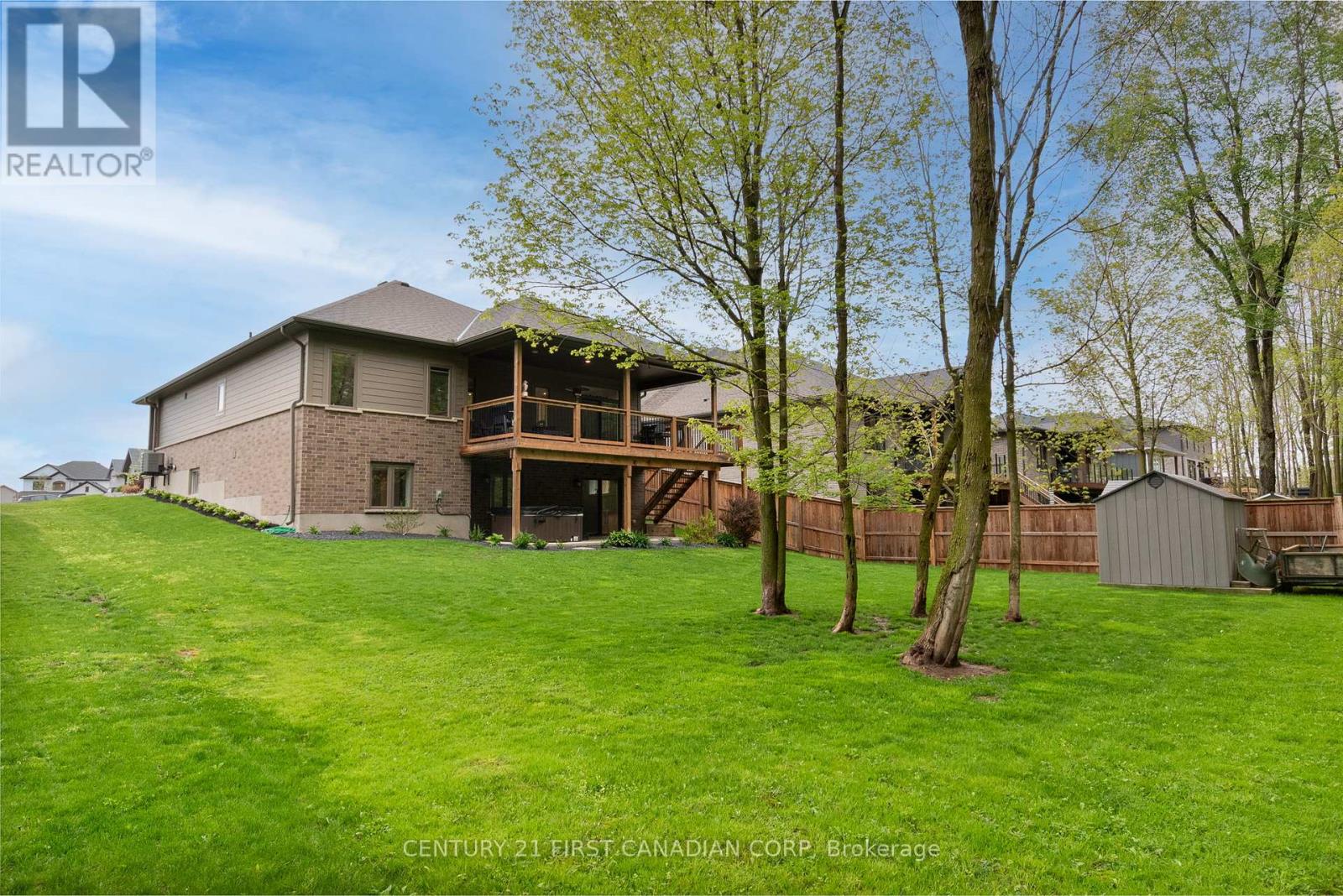 52 Kemp Cres, Strathroy-caradoc Ne, ON N7G 0G3