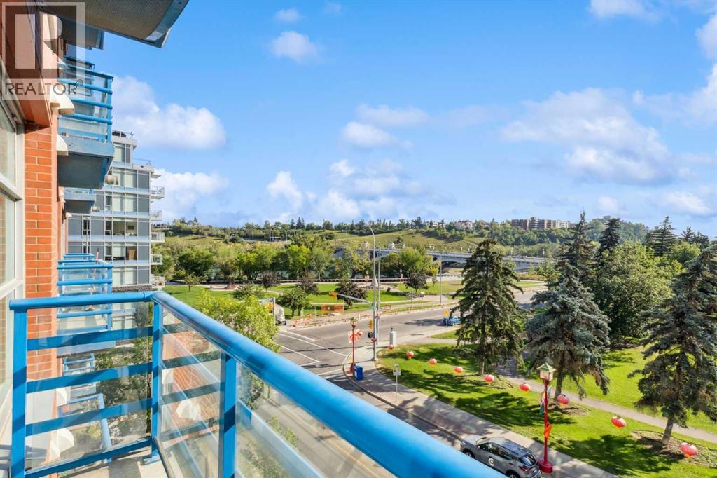 205 Riverfront Avenue Sw Unit 406, Calgary, AB T2G 1Z1
