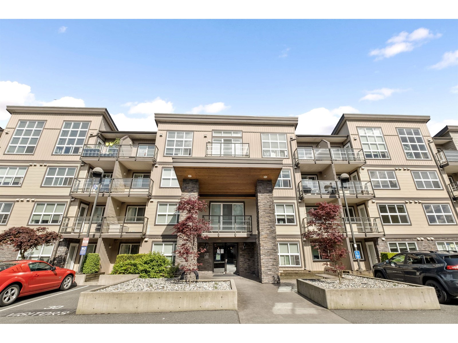 30525 Cardinal Avenue Unit 220, Abbotsford, BC V2T 0A8