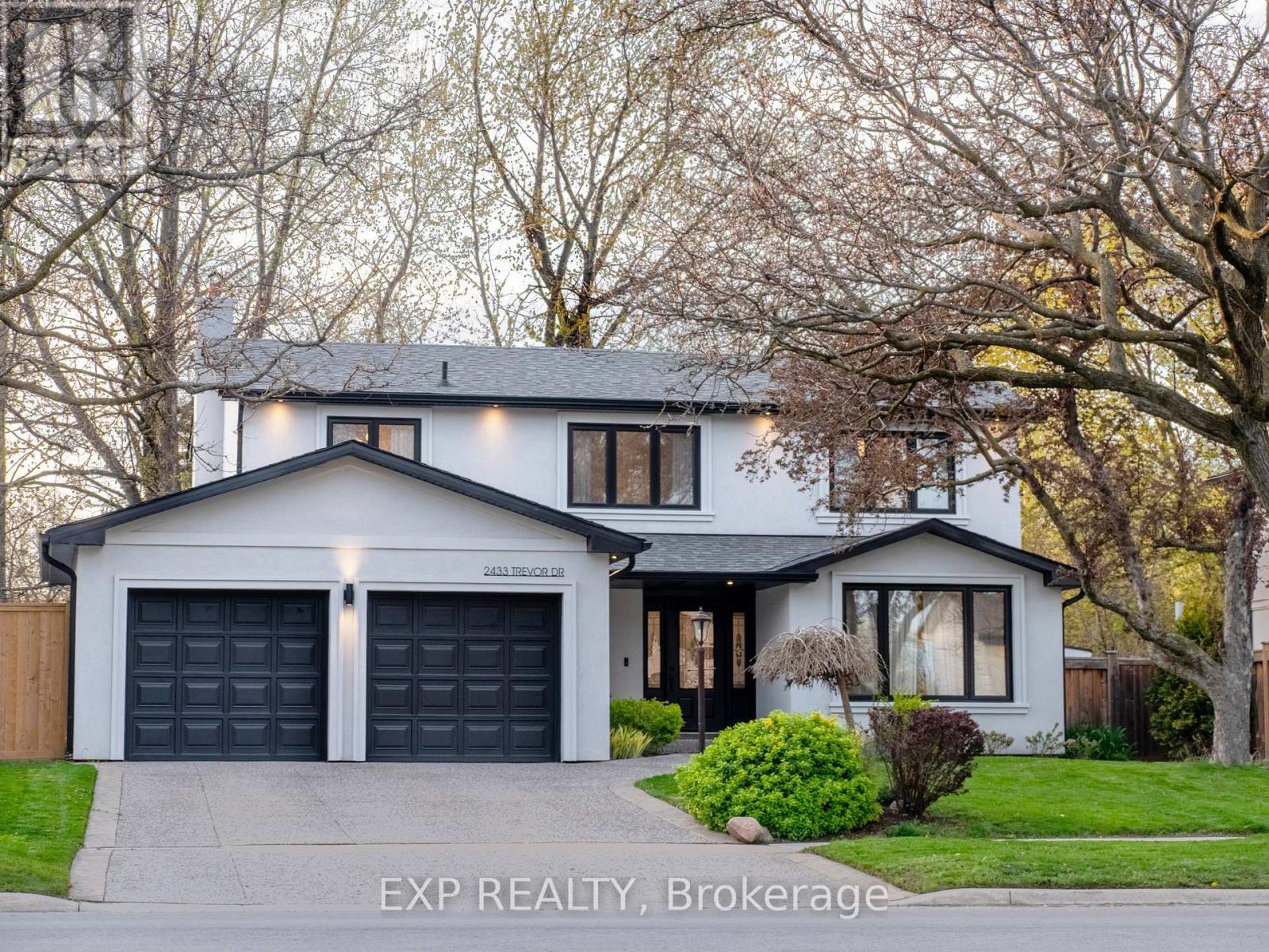 2433 Trevor Dr, Oakville, ON L6L 5C4