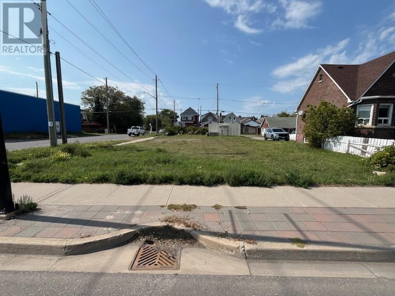 501 May St N, Thunder Bay, ON P7C 3R7