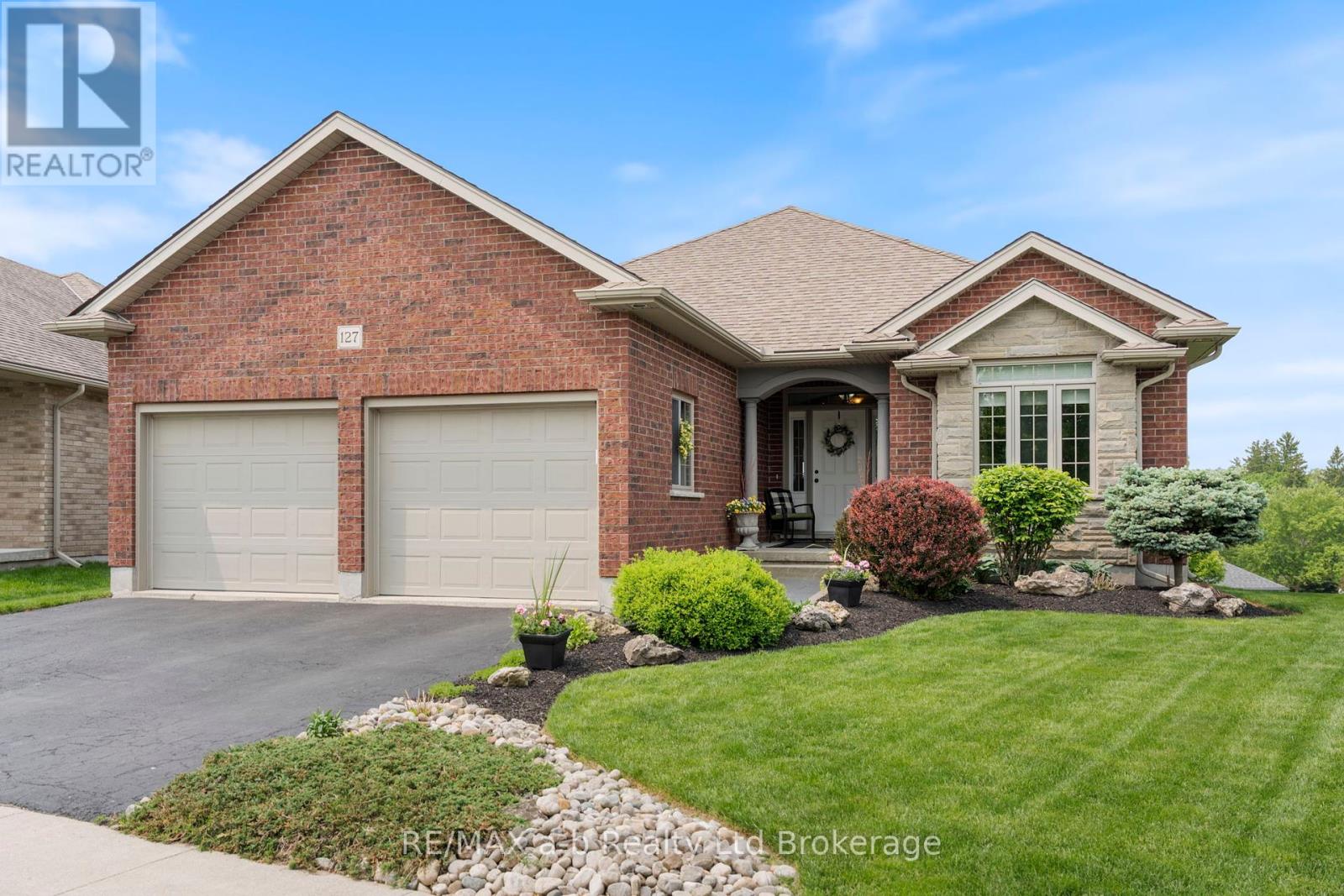 127 Gerber Meadows Dr, Wellesley, ON N0B 2T0