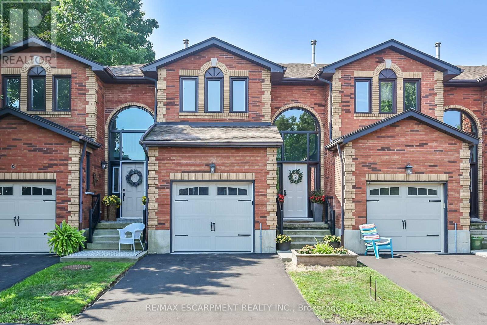 2 54 Argyle St S, Haldimand, ON N3W 1H9