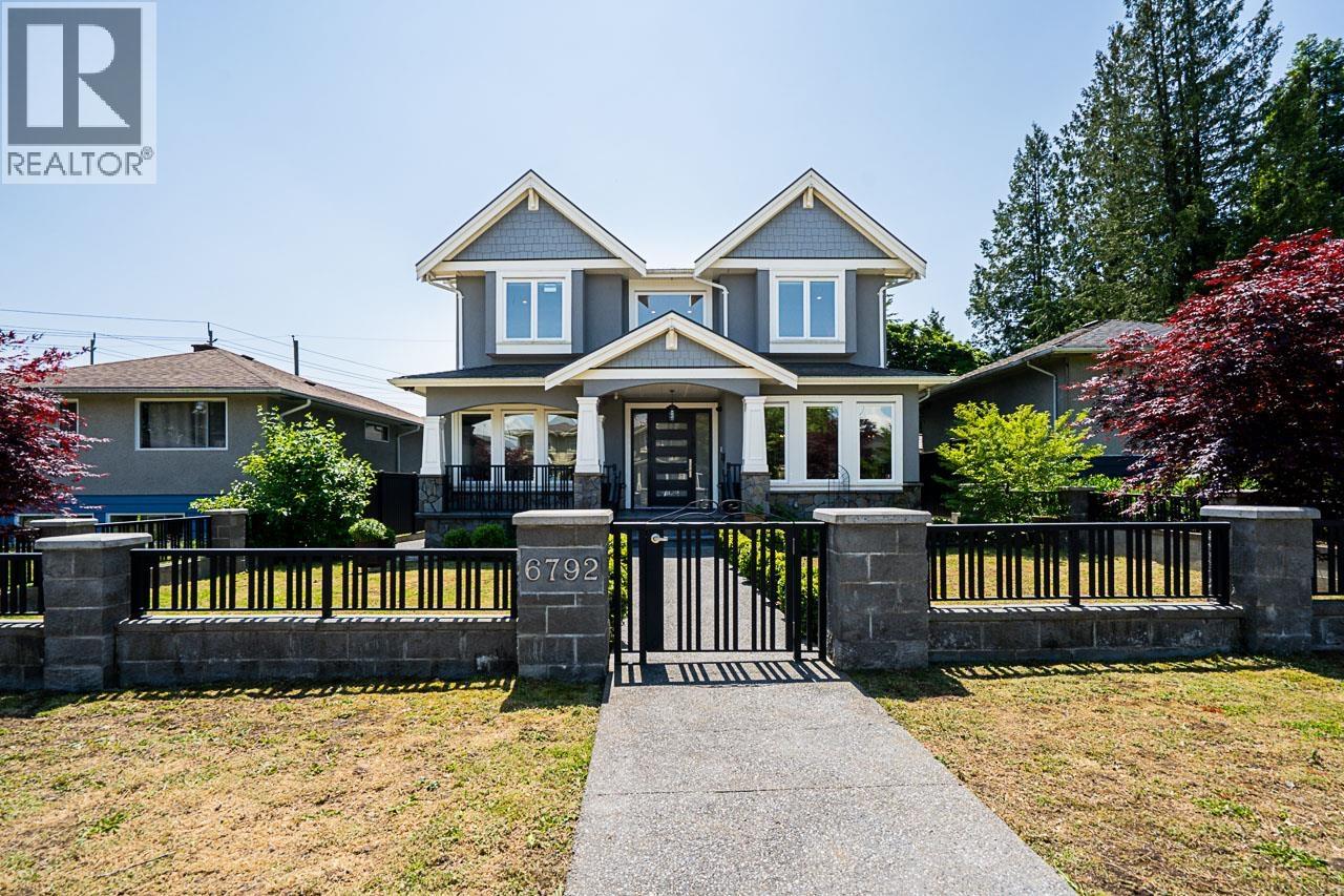 6792 Elwell St, Burnaby, BC V5E 1K1
