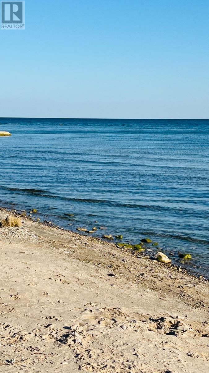 7 1st St, Haldimand Nanticoke, ON N0A 1P0