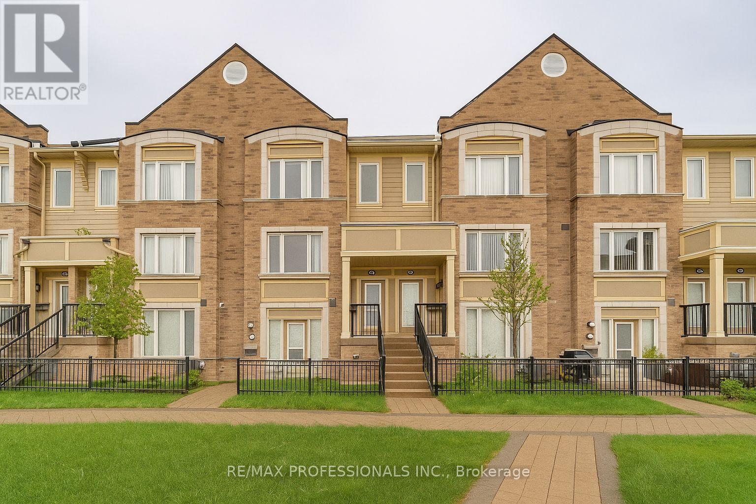 7 3135 Boxford Cres, Mississauga, ON L5M 0P4