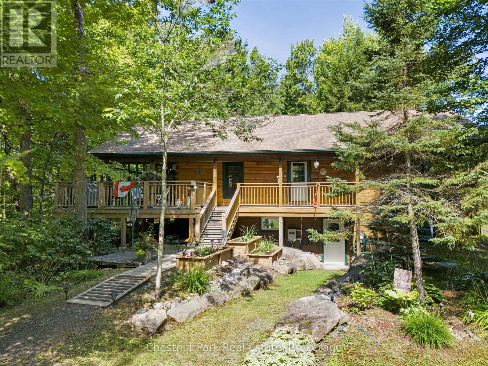 1300 Dickie Lake Rd W, Lake of Bays, ON P0B 1A0