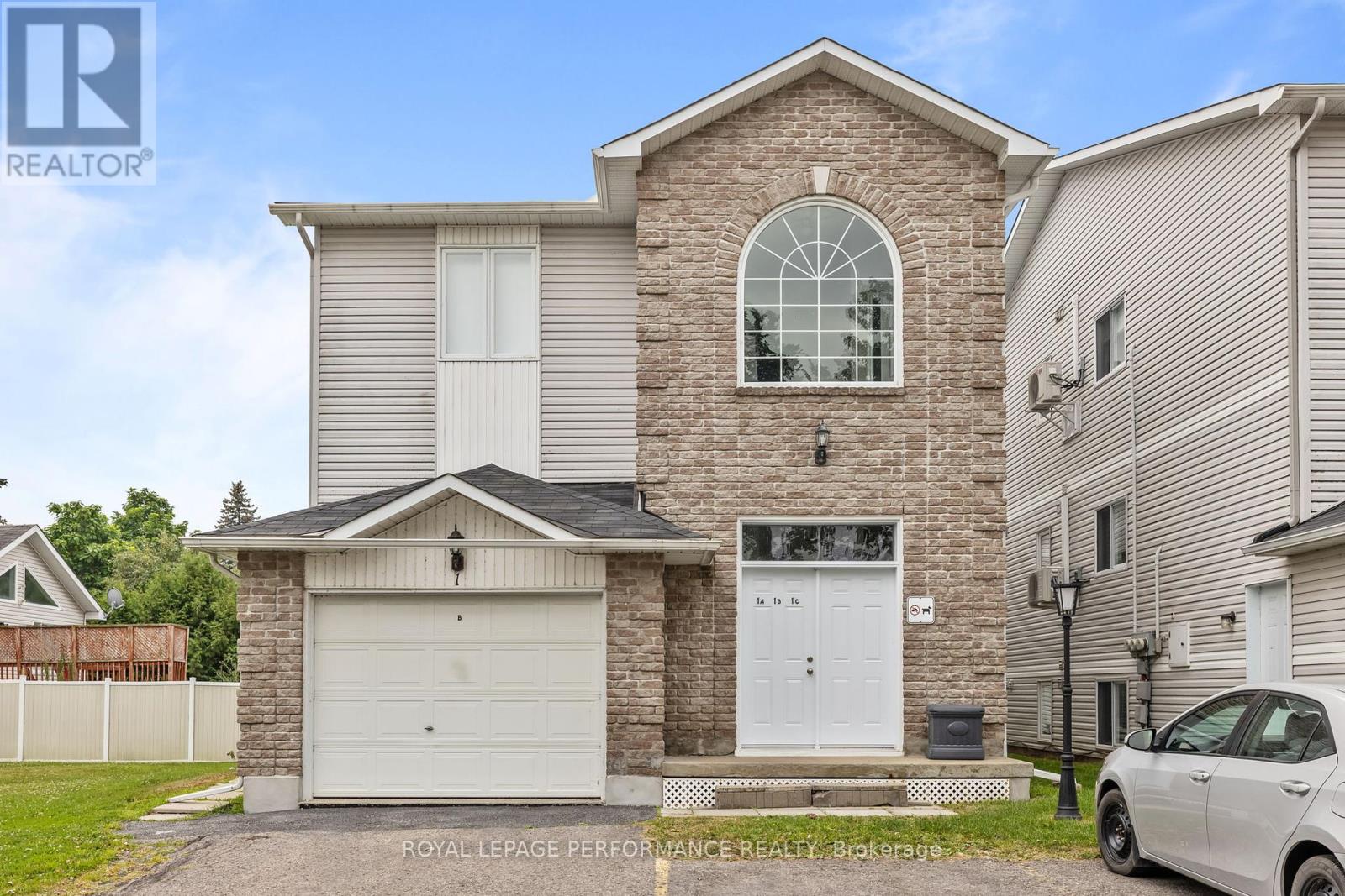 1 Unit 75 Lapointe Blvd #c, Russell, ON K0A 1W0