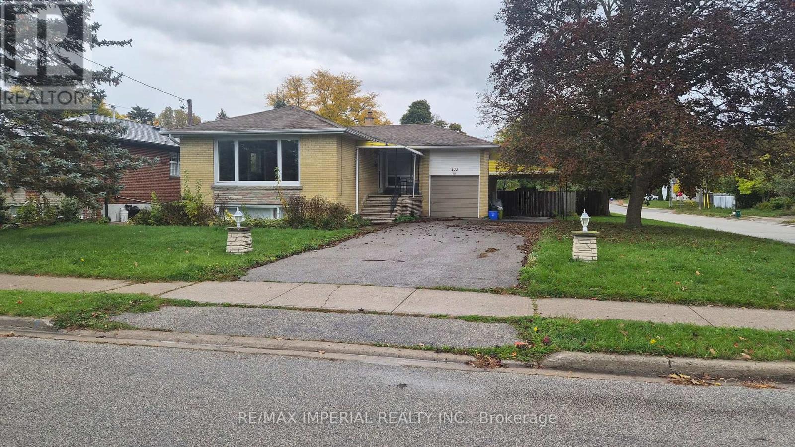 422 Lynett Cres, Richmond Hill, ON L4C 2V7