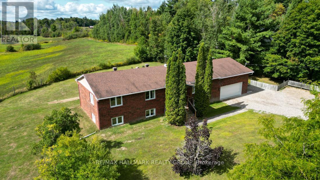3983 Woodkilton Rd, Ottawa, ON K0A 3M0