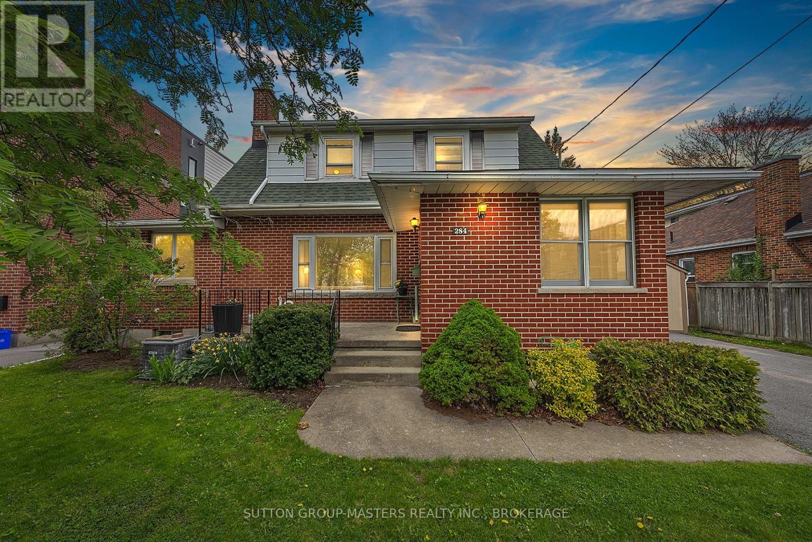 284 Helen St, Kingston, ON K7L 4P7