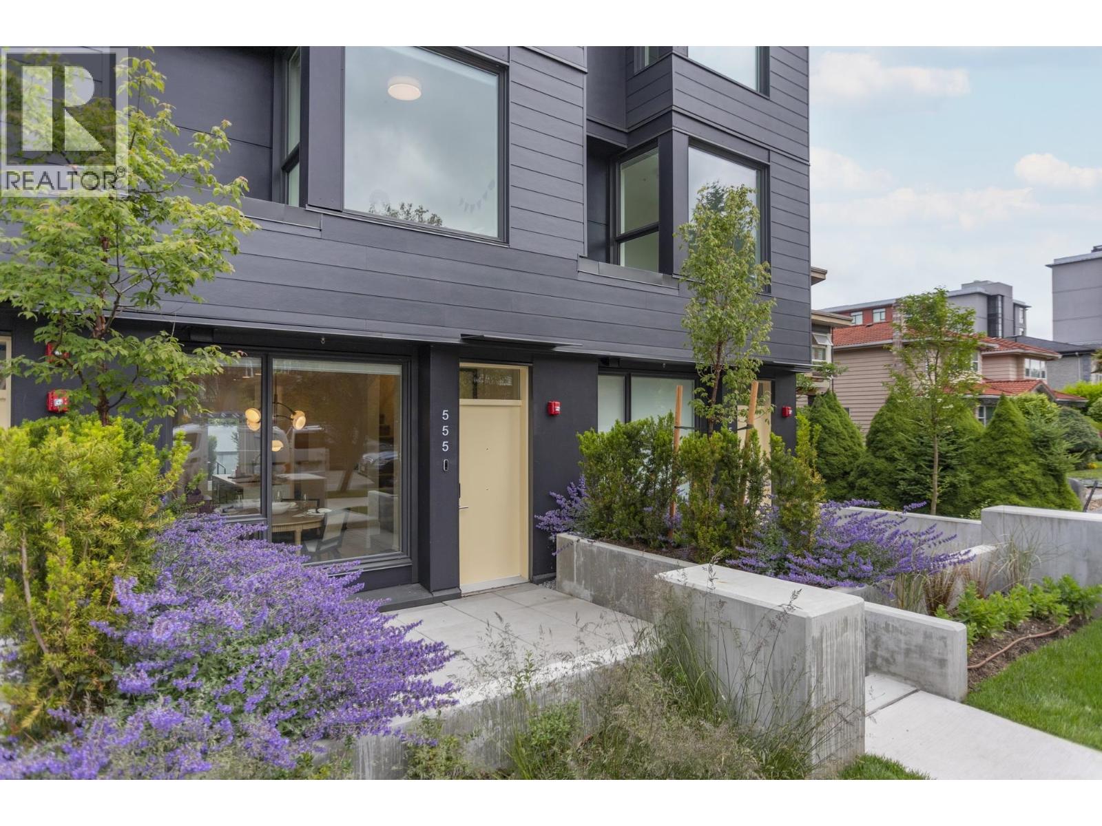 555 W 26th Ave, Vancouver, BC V5Z 2E4