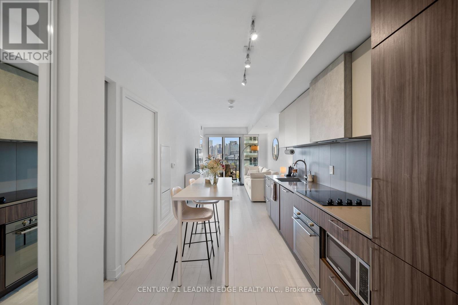 2020 19 Western Battery Rd, Toronto, ON M6K 0E3