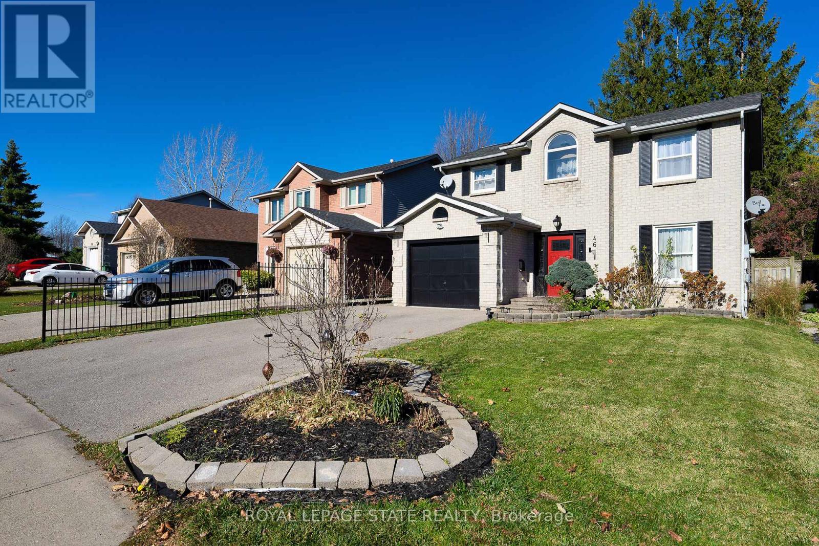 46 Novoco Dr, Hamilton, ON L9C 7E8