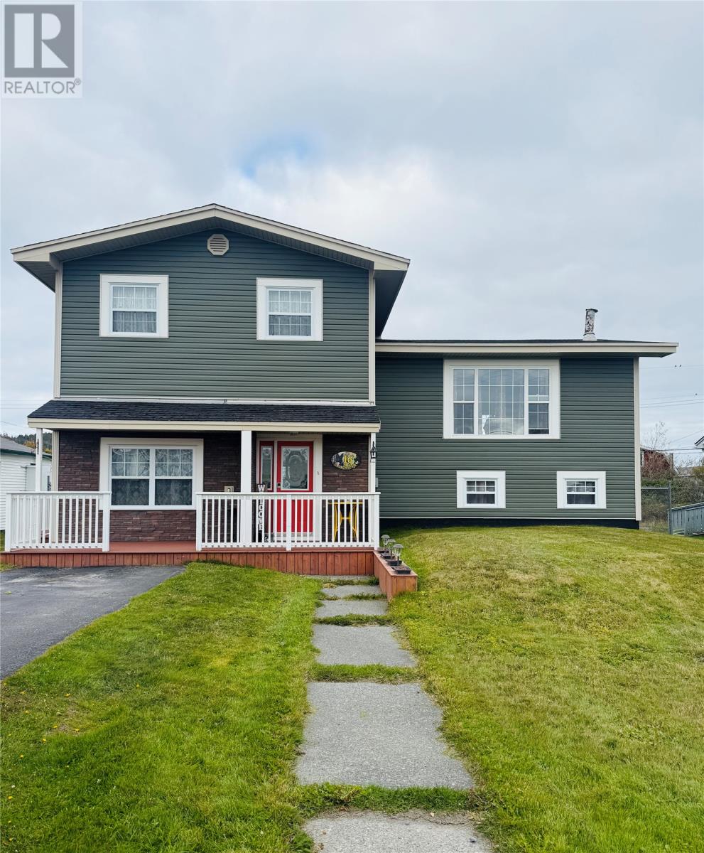 16 Churchill Ave, Placentia, NL A0B 2Y0