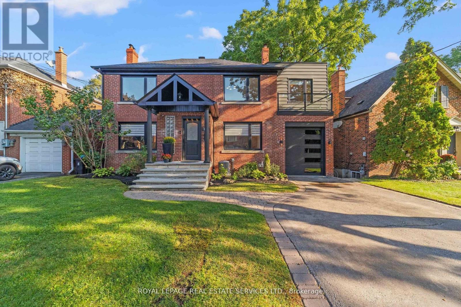 12 Armour Blvd, Toronto, ON M5M 3C1