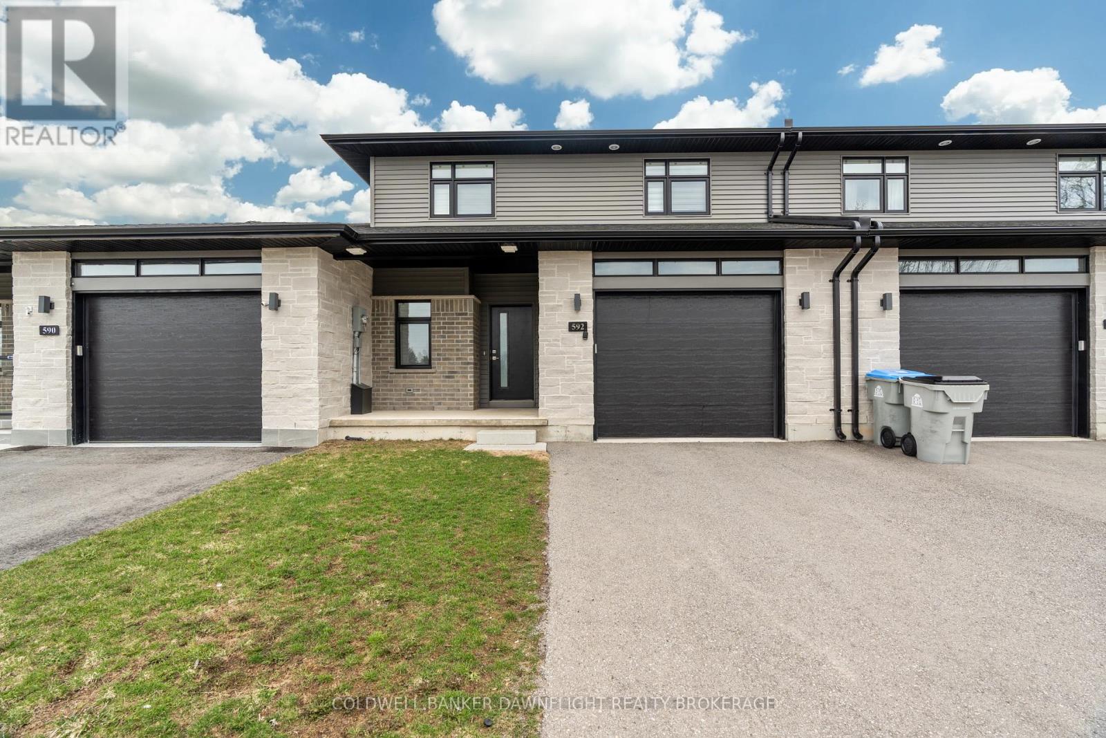 592 Albert St, South Huron, ON N0M 1S1
