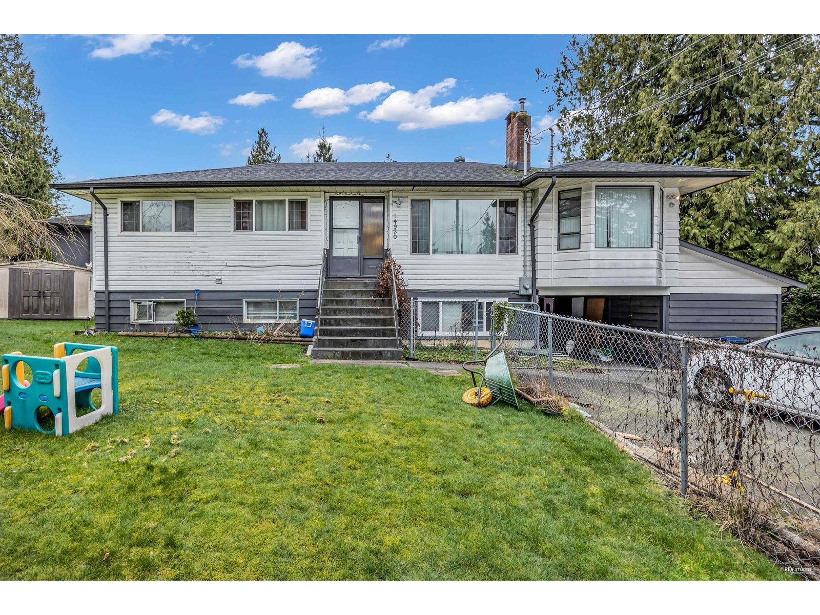 14920 Kew Dr, Surrey, BC V3R 4Y2