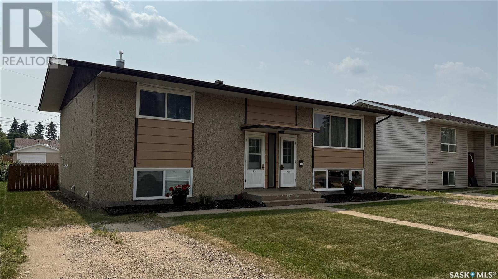 437 28 Street East, Prince Albert, SK S6V 1X6