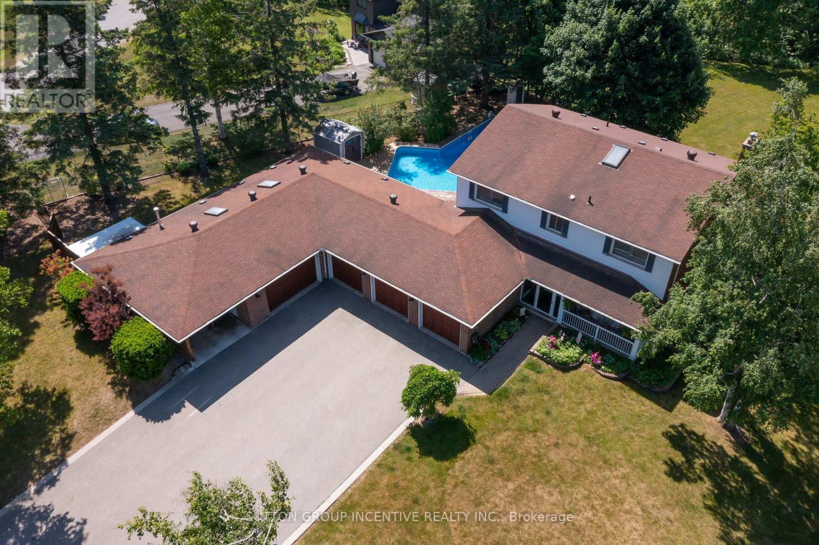 1983 Innisfil Heights Cres, Innisfil, ON L9S 4A7