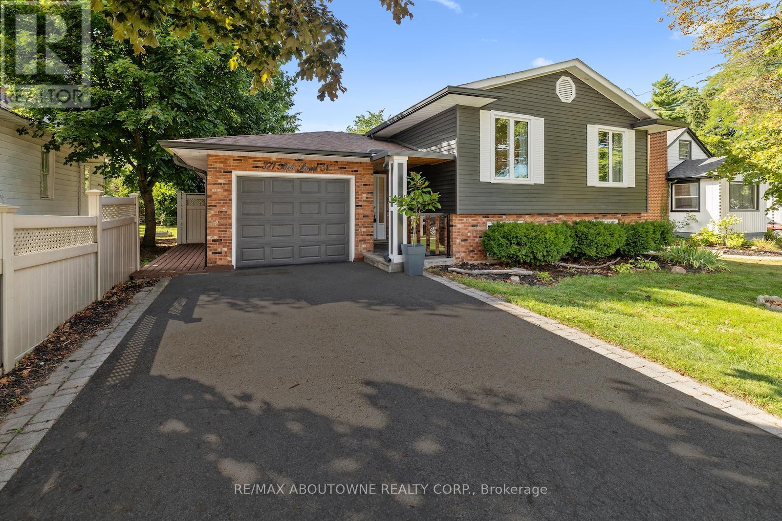 371 Park Rd N, Grimsby, ON L3M 2P6