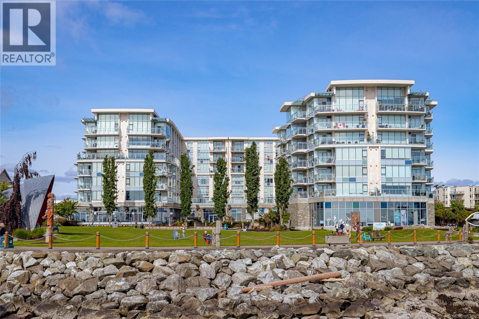 9809 Seaport Pl Unit 301 Pl, Sidney, BC V8L 0A5